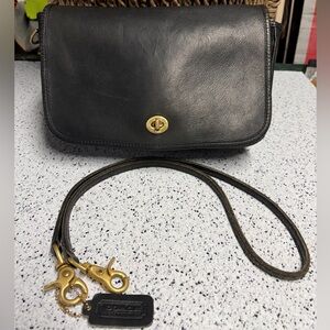 VTG Coach Convertible Clutch 9635 Black Leather Brass Shoulder Bag 80s NYC